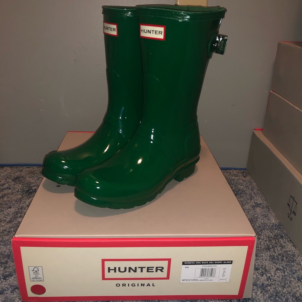 NWB Hunter Boots Hyper Green Short Gloss Rainboots